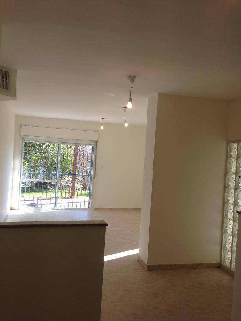 f3758b25-6fa3-4cb4-aba1-37fde4da66f9-1